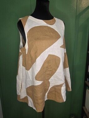 Banana Republic Sleeveless Tunic in White and Tan Abstract Print